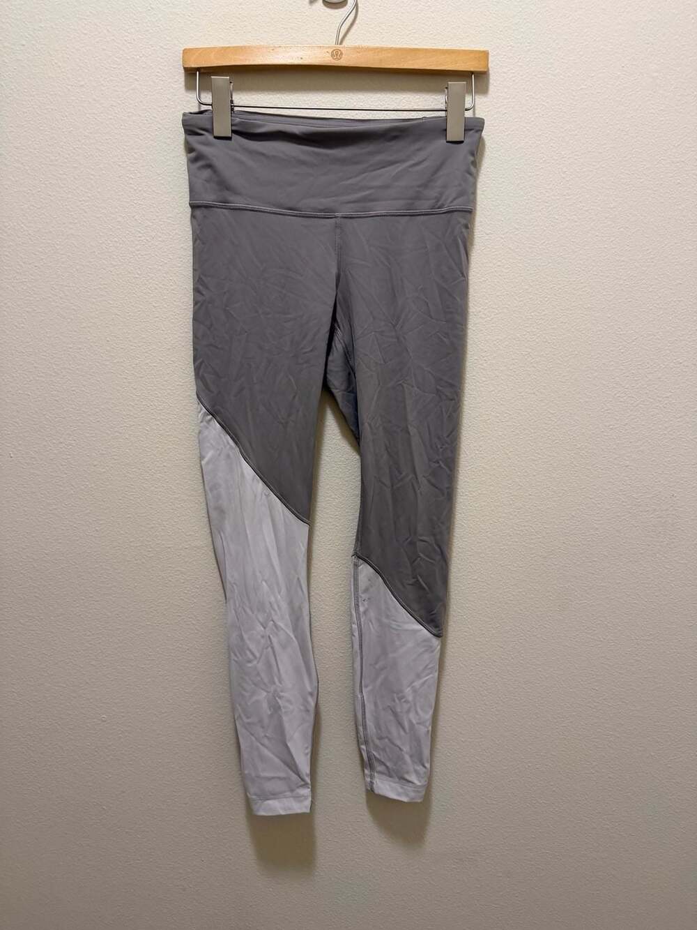 Lululemon Speed Wunder Tight 28" Asym Half Moon Light Chrome Nulux Size 8